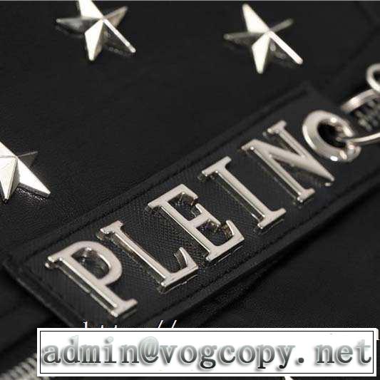 フィリッププレイン PHILIPP PLEIN  フェイクファー製のコート 大人かわいい秋冬コーデを楽しみ 2019秋に注目したい