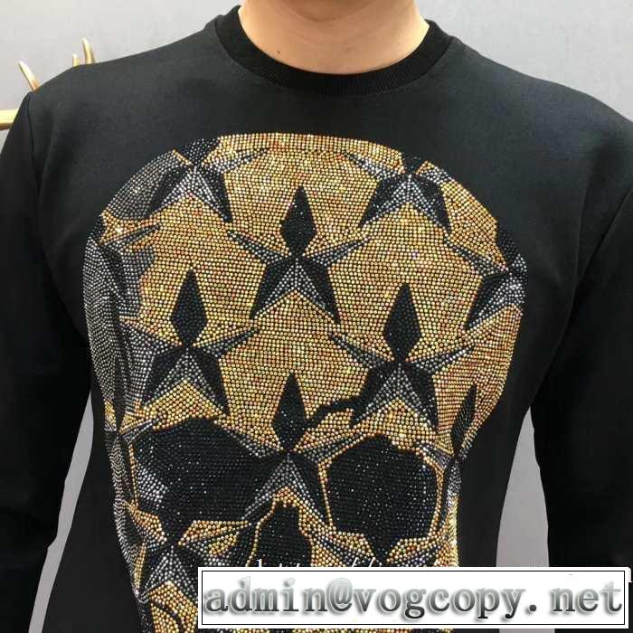 フィリッププレイン PHILIPP PLEIN  プルオーバーパーカー 絶妙な大人っぽさと遊び心 【2019秋冬】の注目トレンド