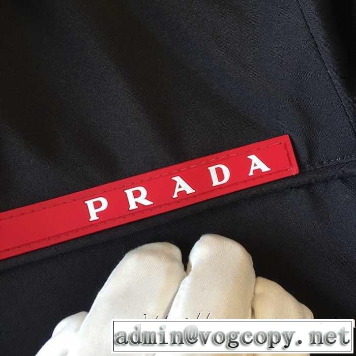 プラダ ダブルテクニ カルジャケット30代男性にカジュアルコーデ Pradaコピー スウェットジップパーカー ナイロン 防寒性