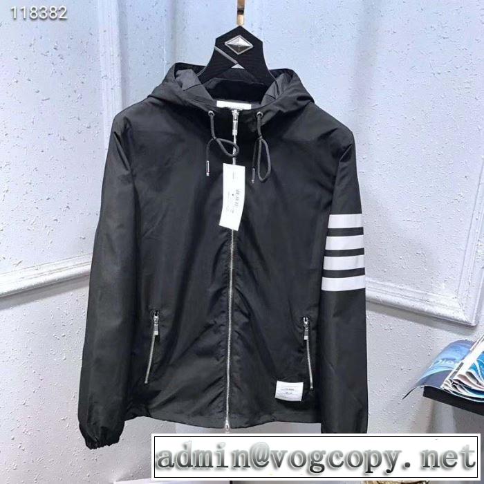 2019秋冬トレンド トムブラウン 服 通販 THOM BROWNEスウェット パーカー 軽い着心地 大人カジュアルスタイル コットン