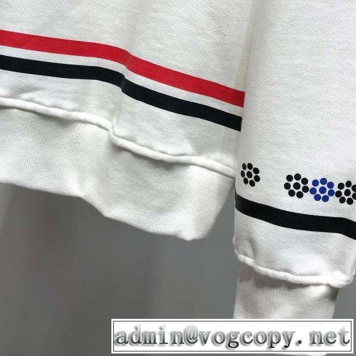 今季トレンドの限定アイテム 春夏の流行り2019新品 ヴァレンティノ VALENTINO プルオーバーパーカー  2色可選