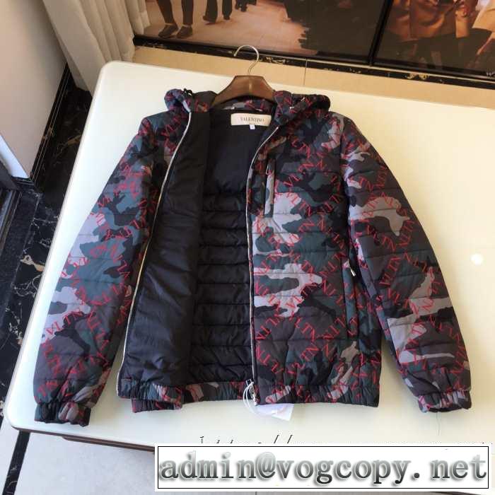 ダウンジャケット 激安 ヴァレンティノ スーパーコピー メンズ 防寒性抜群 VALENTINO コレクションエレガント迷彩新作 