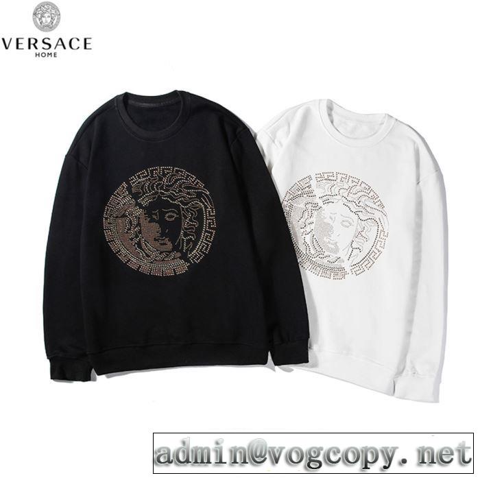ヴェルサーチVERSACE プルオーバーパーカー 2色可選 2019春夏も引き続きトレンド 高級感が好評です