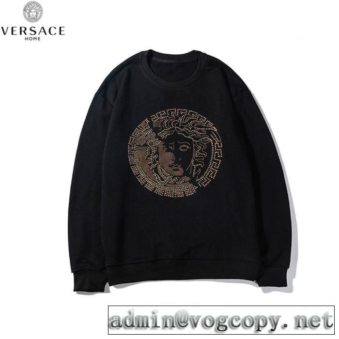 ヴェルサーチVERSACE プルオーバーパーカー 2色可選 2019春夏も引き続きトレンド 高級感が好評です