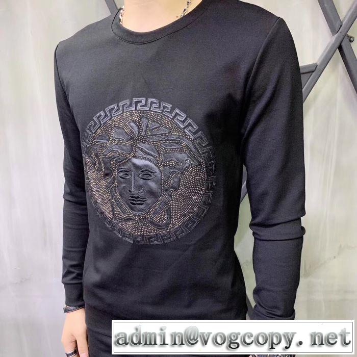 2019春夏トレンドアイテム ヴェルサーチVERSACE 上下セット 今季トレンドの限定アイテム