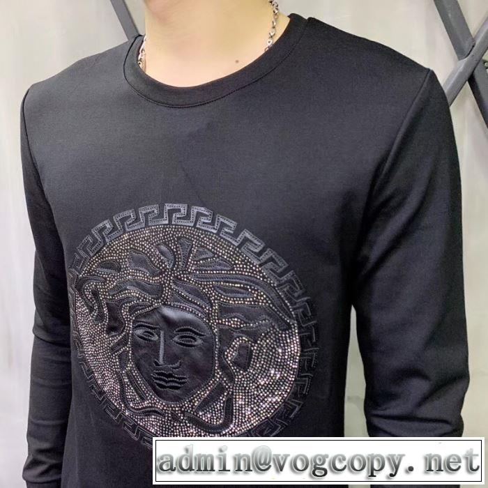 2019春夏トレンドアイテム ヴェルサーチVERSACE 上下セット 今季トレンドの限定アイテム