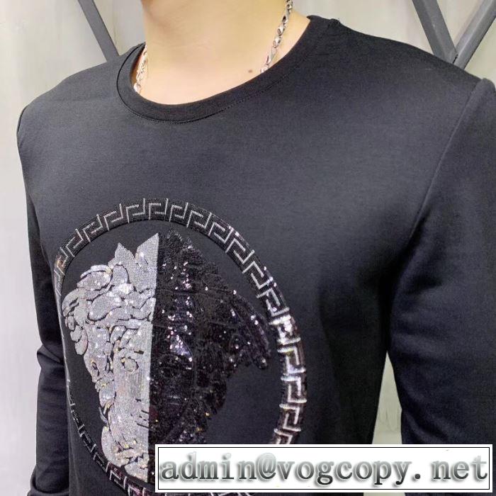 る春夏おすすめの人気商品 2019年の春夏に着たい ヴェルサーチVERSACE 上下セット