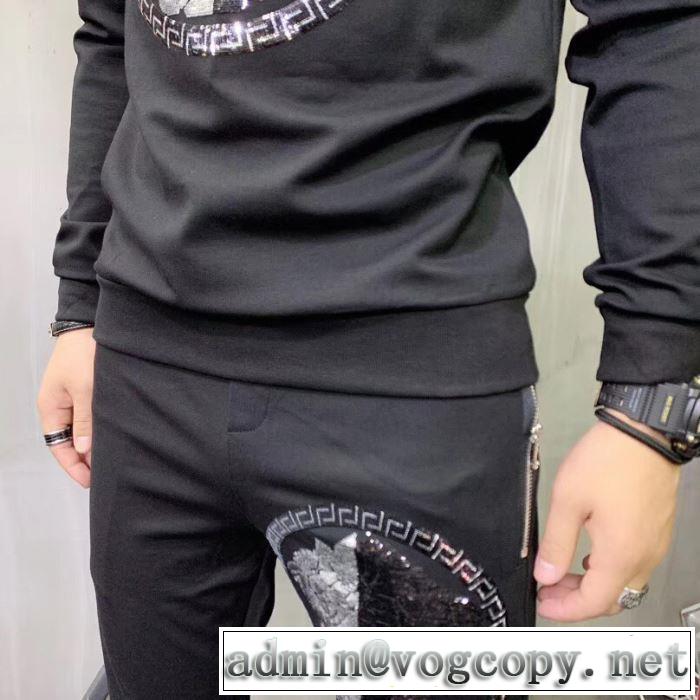 る春夏おすすめの人気商品 2019年の春夏に着たい ヴェルサーチVERSACE 上下セット