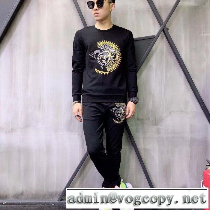 上下セット ヴェルサーチVERSACE 春夏の流行りトップス 2019年春夏のトレンドアイテム