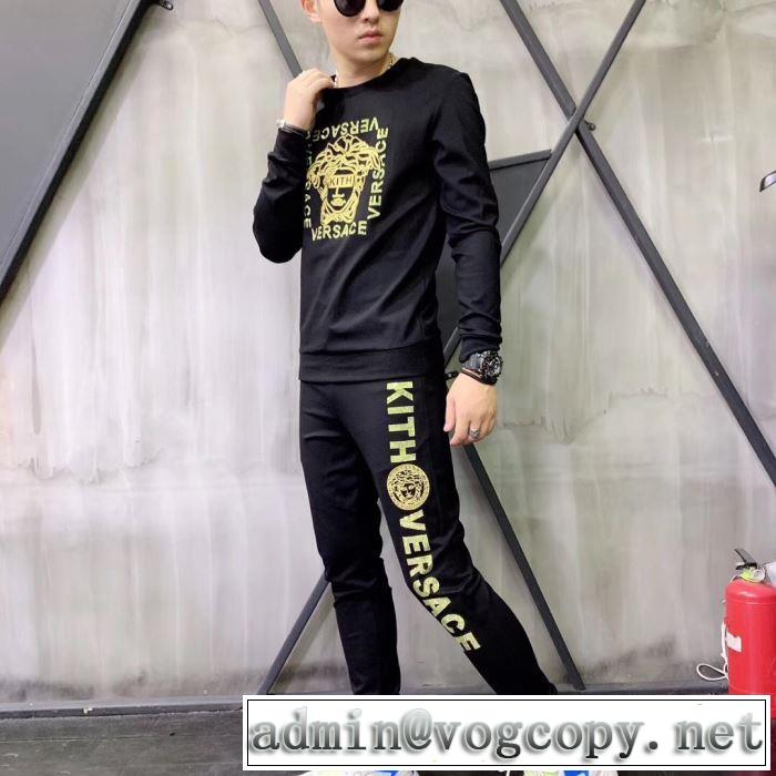 ヴェルサーチVERSACE 上下セット2019年の夏のマスト 今期のトレンド定番アイテム