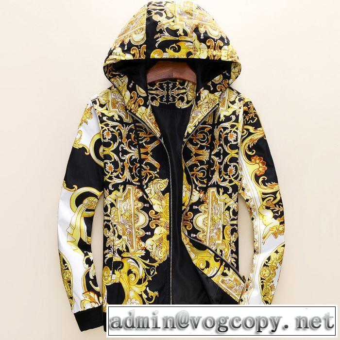 春夏のトレンドアイテム ヴェルサーチVERSACE ブルゾン 2019春夏の大注目トレンド