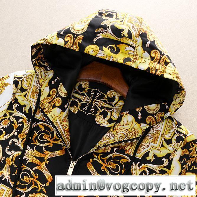 春夏のトレンドアイテム ヴェルサーチVERSACE ブルゾン 2019春夏の大注目トレンド