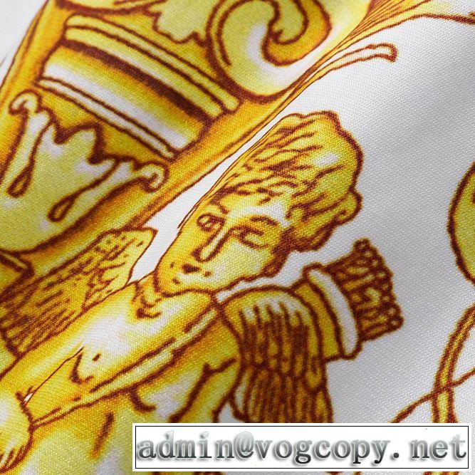 春夏のトレンドアイテム ヴェルサーチVERSACE ブルゾン 2019春夏の大注目トレンド