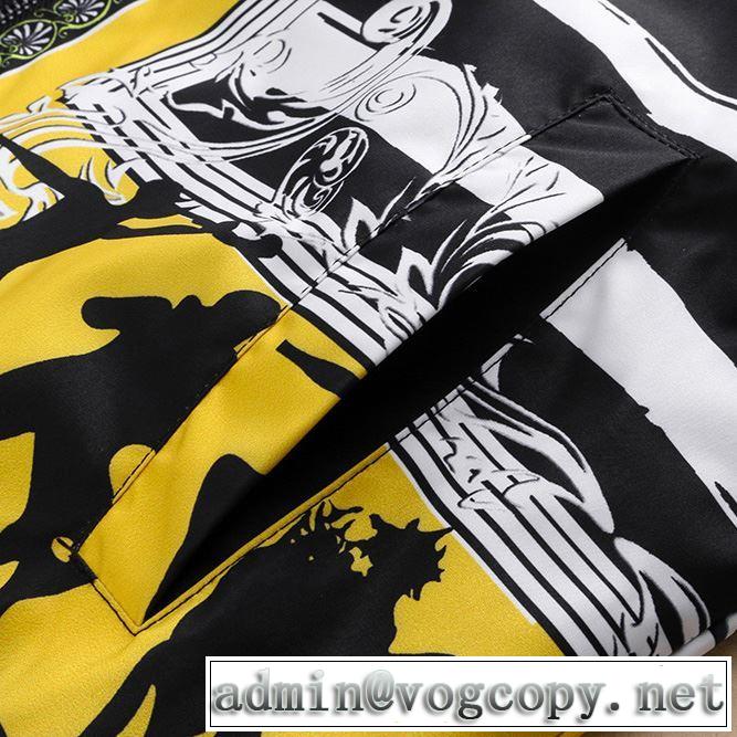 【2019年】夏のファッション 一気にトレンド感満載な着こなし ヴェルサーチVERSACE ブルゾン