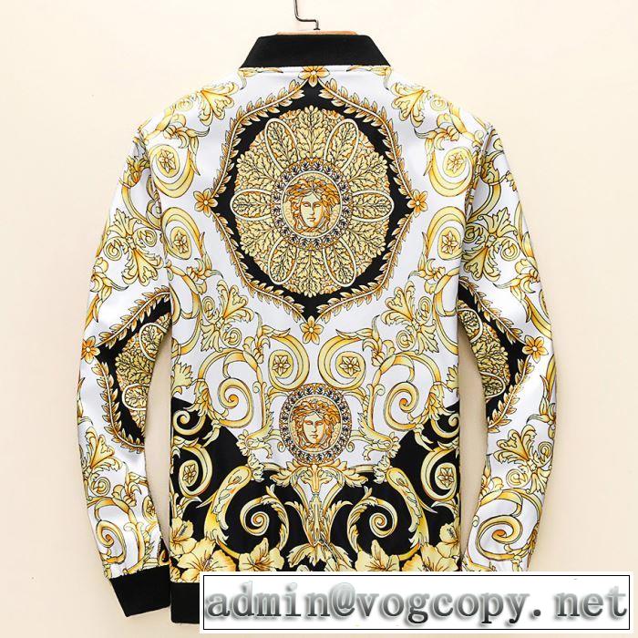 ぜひ今年のトレンドをチェック ヴェルサーチVERSACE ブルゾン 2019春夏の大注目トレンド