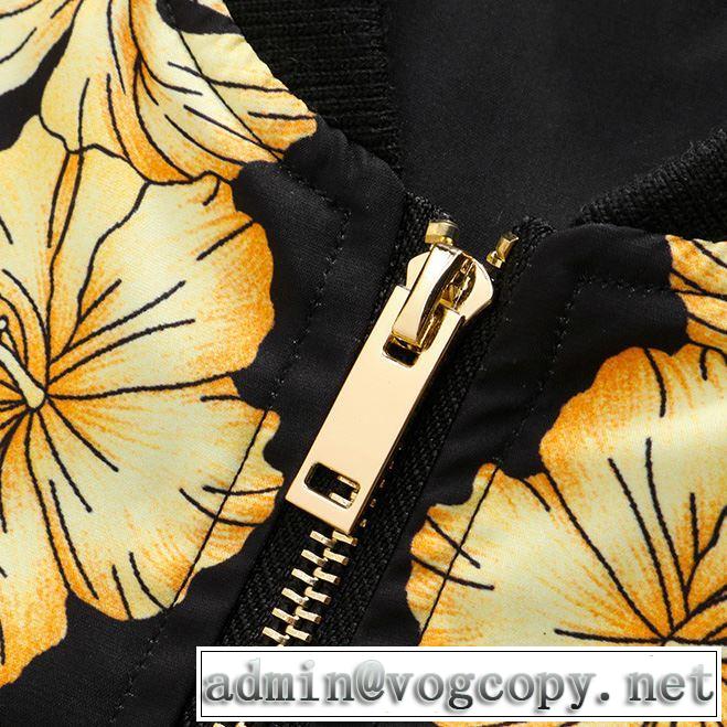 ぜひ今年のトレンドをチェック ヴェルサーチVERSACE ブルゾン 2019春夏の大注目トレンド