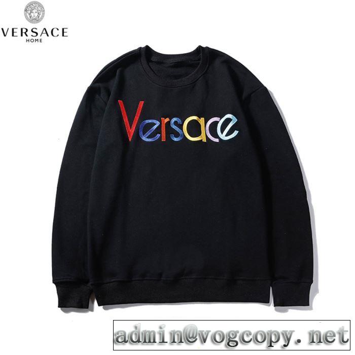 2019年の春夏に着たい 夏大人気のアイテム ヴェルサーチVERSACE プルオーバーパーカー 3色可選