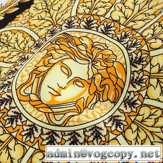 ブルゾン ヴェルサーチVERSACE 2019年夏の一押しファッションアイテム ブランドの話題の新作も！