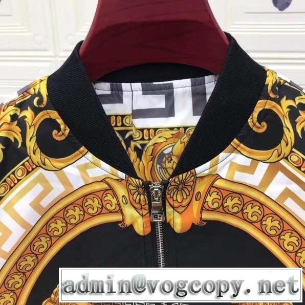 2019春夏の大注目トレンド 夏にぴったり限定アイテム ヴェルサーチVERSACE ブルゾン