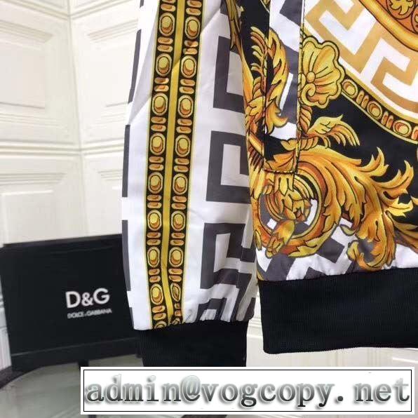 2019春夏の大注目トレンド 夏にぴったり限定アイテム ヴェルサーチVERSACE ブルゾン