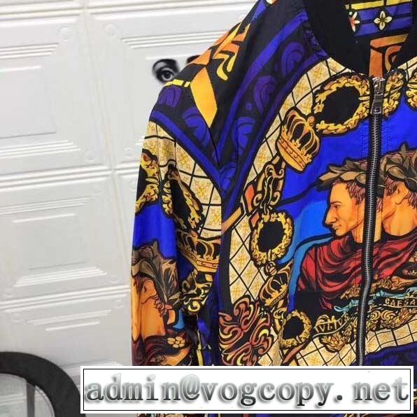 今季のトレンド人気新作 ヴェルサーチVERSACE ブルゾン 2019年春夏のトレンドアイテム