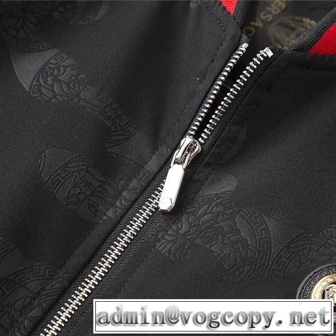 ブルゾン 一気にトレンド感満載な着こなし2019夏ファション新品  ヴェルサーチVERSACE