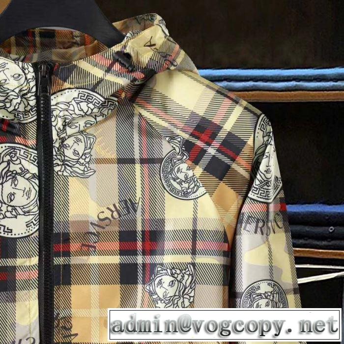 2色可選 ブルゾン おしゃれデザインも大人気 【2019年】夏のファッション ヴェルサーチVERSACE