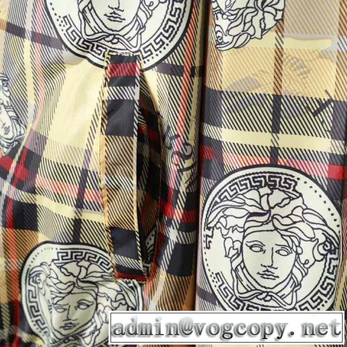 2色可選 ブルゾン おしゃれデザインも大人気 【2019年】夏のファッション ヴェルサーチVERSACE