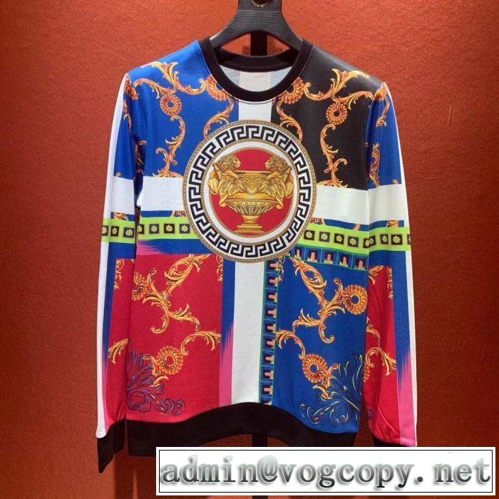 ヴェルサーチVERSACE プルオーバーパーカー 夏気分UP最新コレクション  2019春夏は人気定番
