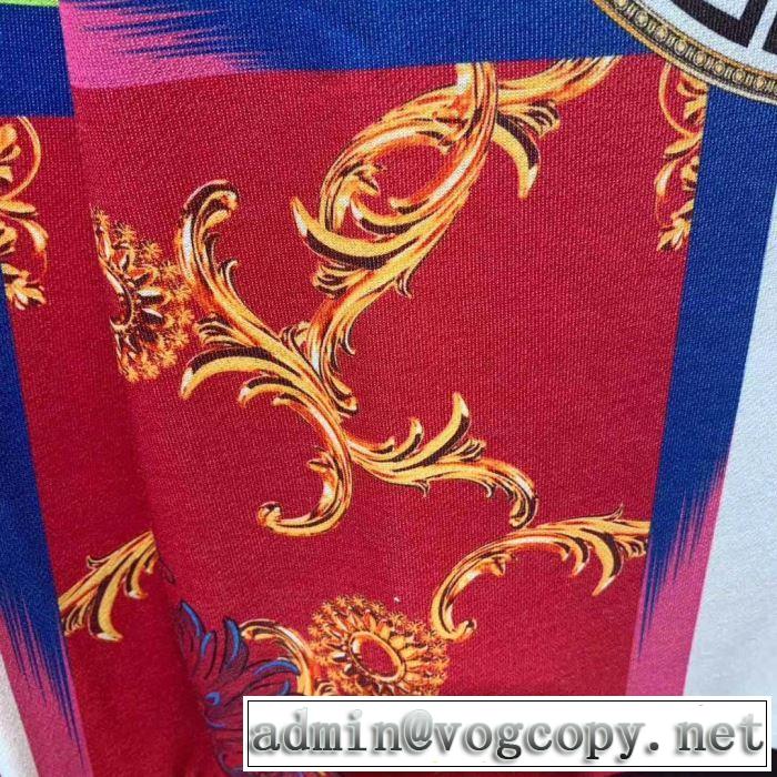 ヴェルサーチVERSACE プルオーバーパーカー 夏気分UP最新コレクション  2019春夏は人気定番