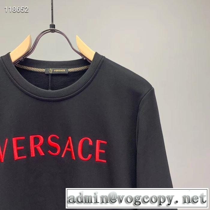 プルオーバーパーカー 2色可選 2019年最新ファッション 大人の華やかさを演出 ヴェルサーチVERSACE