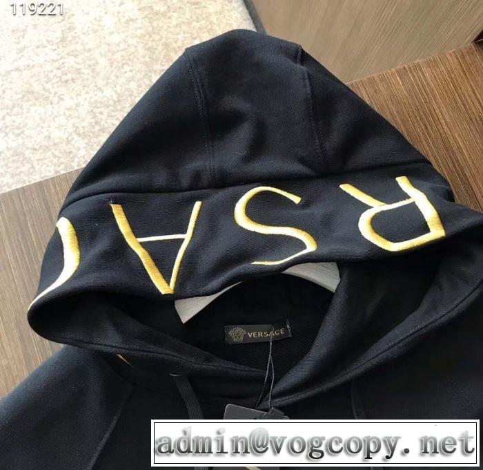 今季は特に注目ファション 大人カジュアル夏ファッション2019 ヴェルサーチVERSACE パーカー 2色可選