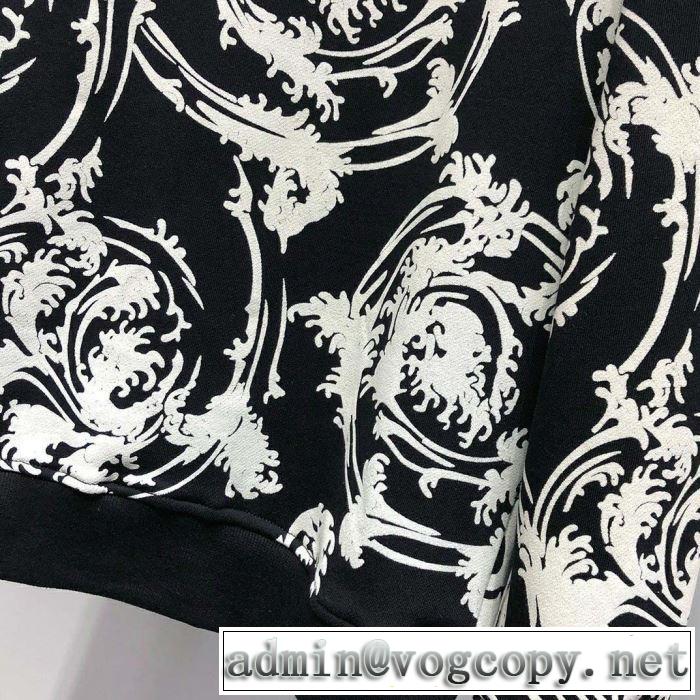 2色可選 プルオーバーパーカー 今季トレンドの限定アイテム2019夏ファション新品  ヴェルサーチVERSACE