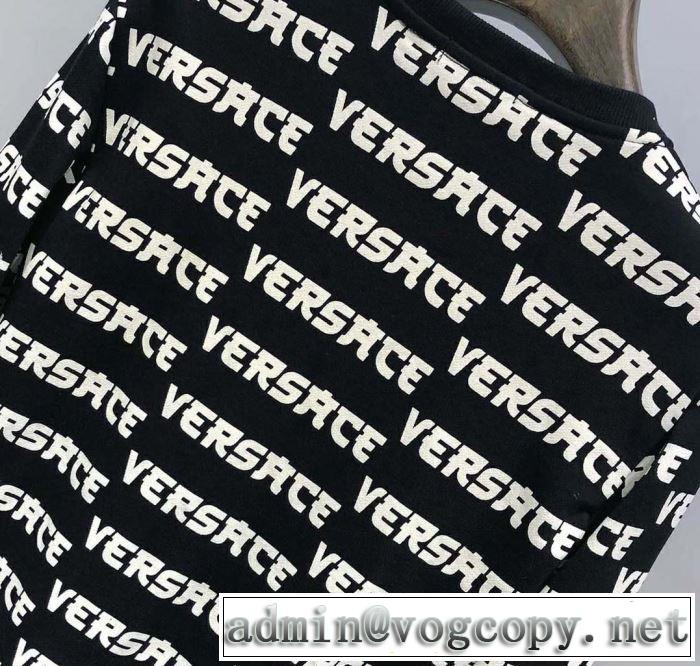 2019年の春夏に着たい ヴェルサーチVERSACE プルオーバーパーカー 2色可選 今シーズン人気のアイテム