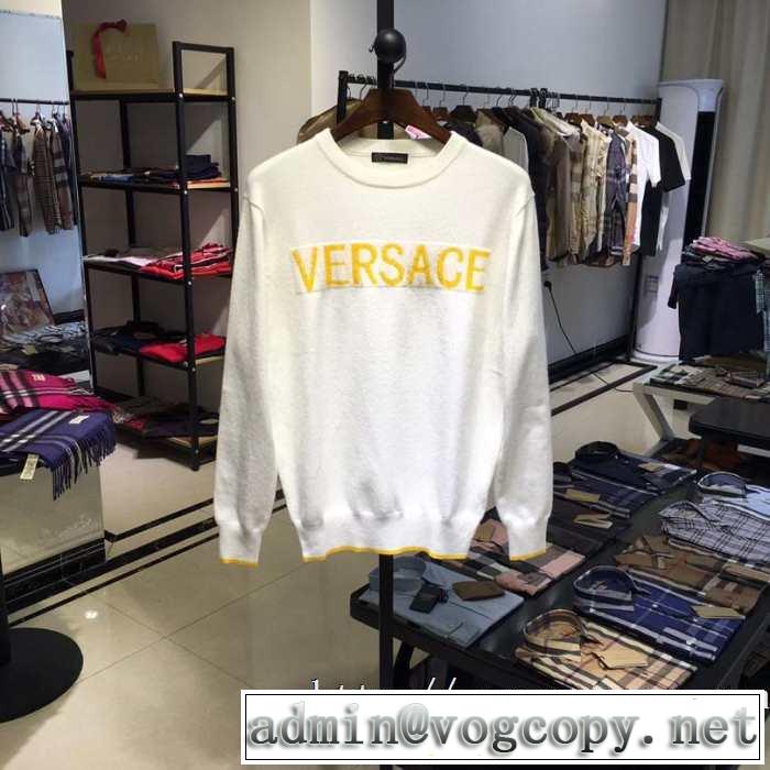 2019秋冬トレンド押さえておきたい ヴェルサーチ VERSACE プルオーバーパーカー 2色可選 お洒落で秋冬注目トレンド