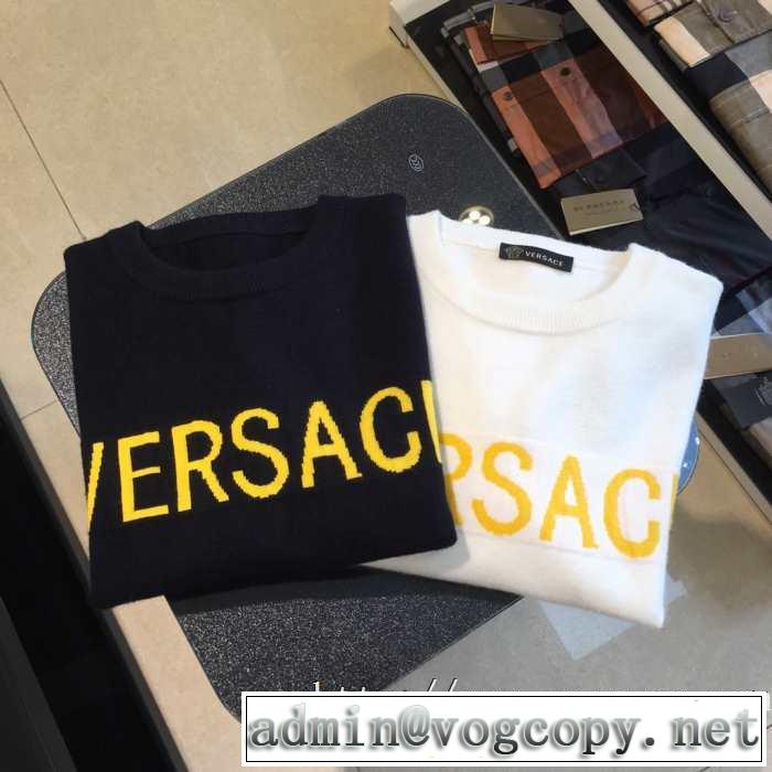 2019秋冬トレンド押さえておきたい ヴェルサーチ VERSACE プルオーバーパーカー 2色可選 お洒落で秋冬注目トレンド