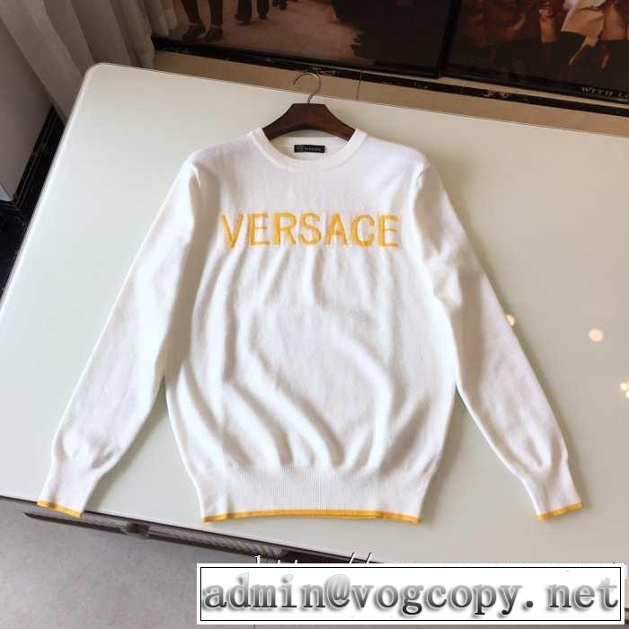 2019秋冬トレンド押さえておきたい ヴェルサーチ VERSACE プルオーバーパーカー 2色可選 お洒落で秋冬注目トレンド