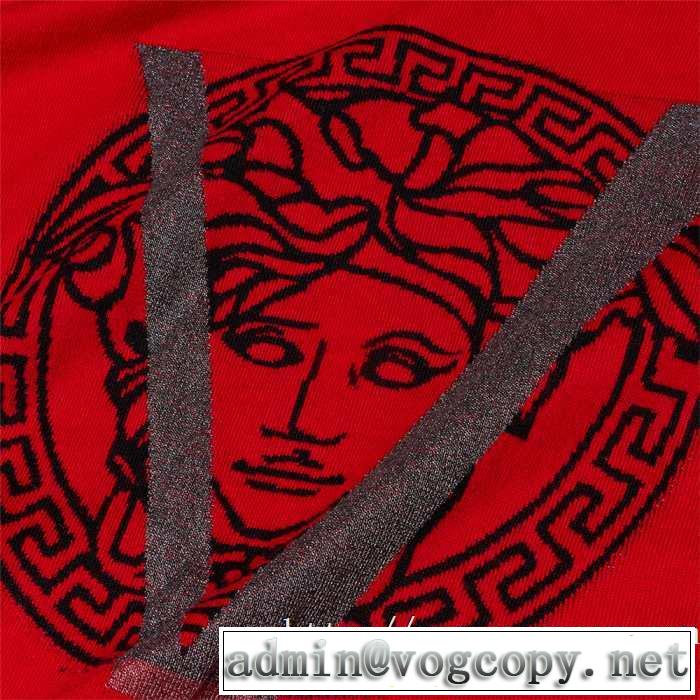 2色可選 プルオーバーパーカー ヴェルサーチ VERSACE 2019秋冬人気色おすすめ 更にトレンドが急上昇中