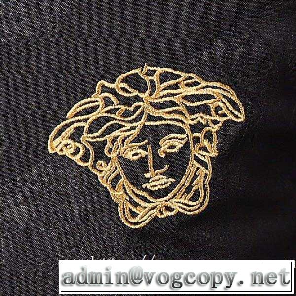 2019-20秋冬取り入れやすい ヴェルサーチ VERSACE ブルゾン 人気ブランドの新作秋冬トレンド