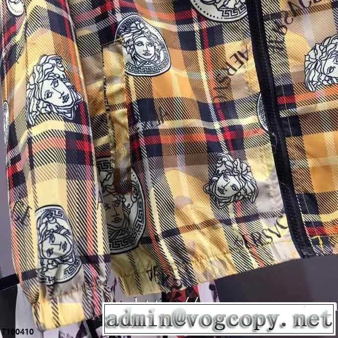 ヴェルサーチ VERSACE ブルゾン 人気ブランドの秋冬新色 【2019秋冬】今きてる最先端ブランド