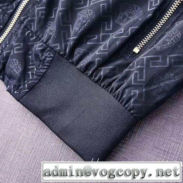 2色可選 ブルゾン 2019秋冬最重要アイテム 絶対おさえるべきカラーと最新 ヴェルサーチ VERSACE