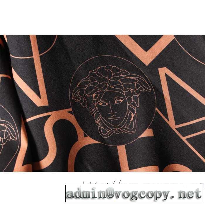 毎日はちょっとイイ秋冬新品 ヴェルサーチ VERSACE ブルゾン 2019-20秋冬トレンドファッション