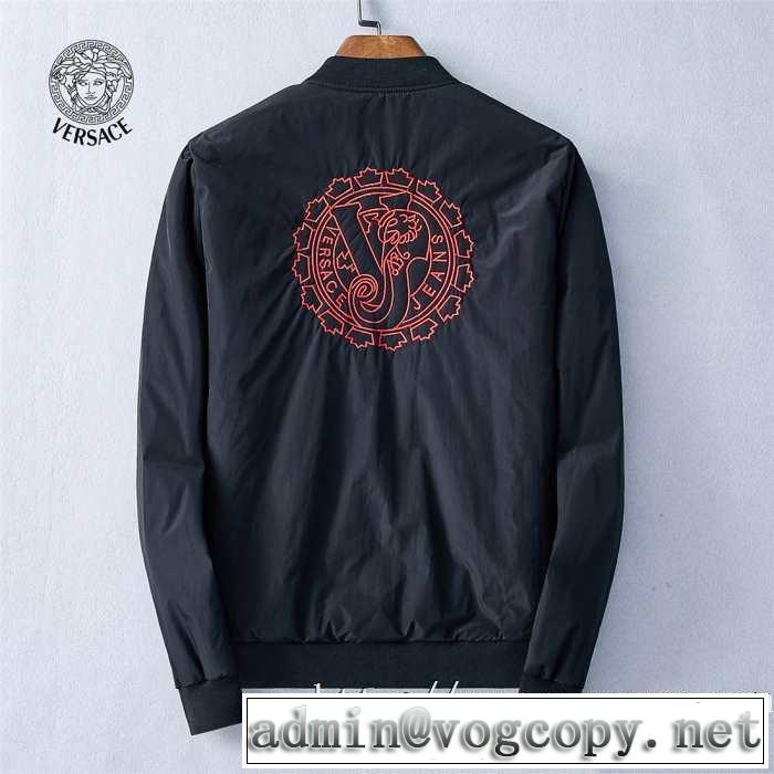 ブルゾン ヴェルサーチ VERSACE 2020秋冬流行ファション トレンド入り確実最新コレクション