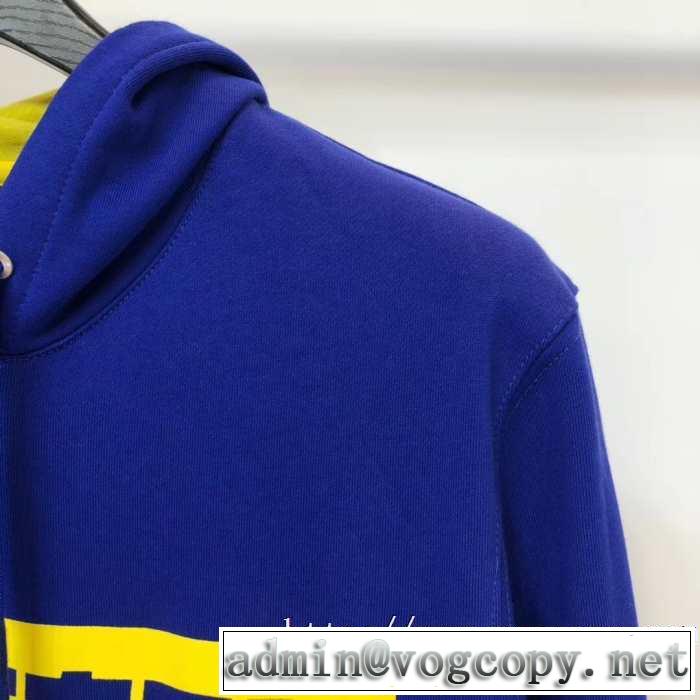 ヴェルサーチ VERSACE パーカー 今年の秋冬のトレンド激安セール 【2019秋冬トレンド】押さえておきたい