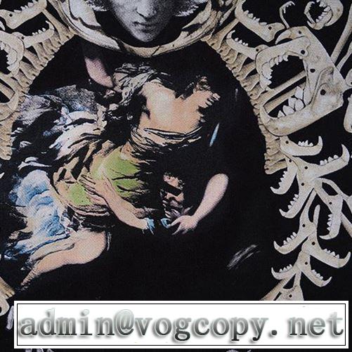 半袖Tシャツ おしゃれな人が持っている ジバンシー GIVENCHY オススメのアイテムを見逃すな