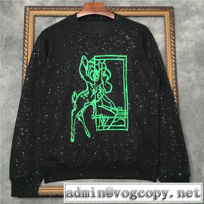 ジバンシー GIVENCHY おしゃれな人が持っている プルオーバーパーカーオススメのアイテムを見逃すな  2020モデル