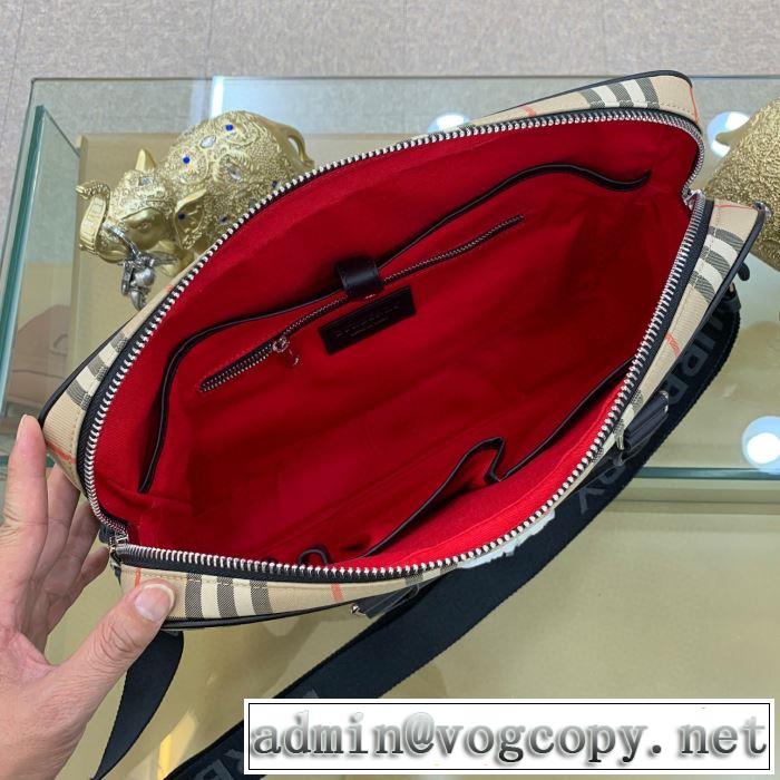 バーバリー日本未入荷カラー  BURBERRY 上品に着こなせ メンズ ショルダーバッグ  注目を集めてる