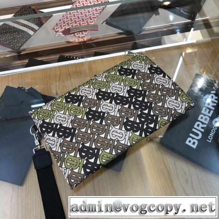 価格も嬉しいアイテム  ポーチ   手頃価格でカブり知らず バーバリー BURBERRY