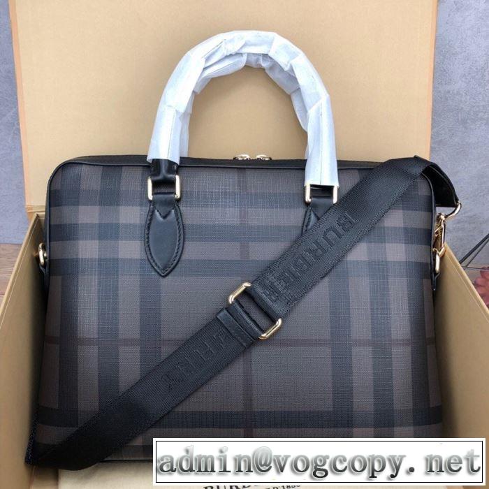 着こなしを楽しむ バーバリー BURBERRY 限定品が登場 ショルダーバッグ 2020年春夏コレクション