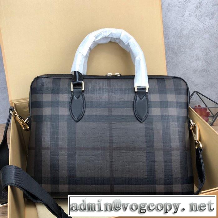 着こなしを楽しむ バーバリー BURBERRY 限定品が登場 ショルダーバッグ 2020年春夏コレクション